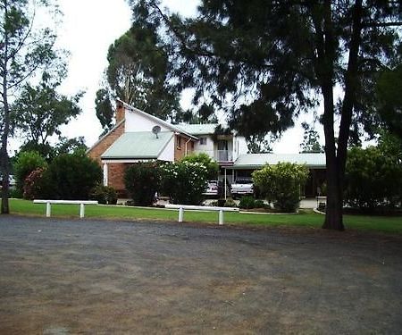 Park House Motor Inn Oakey Екстер'єр фото