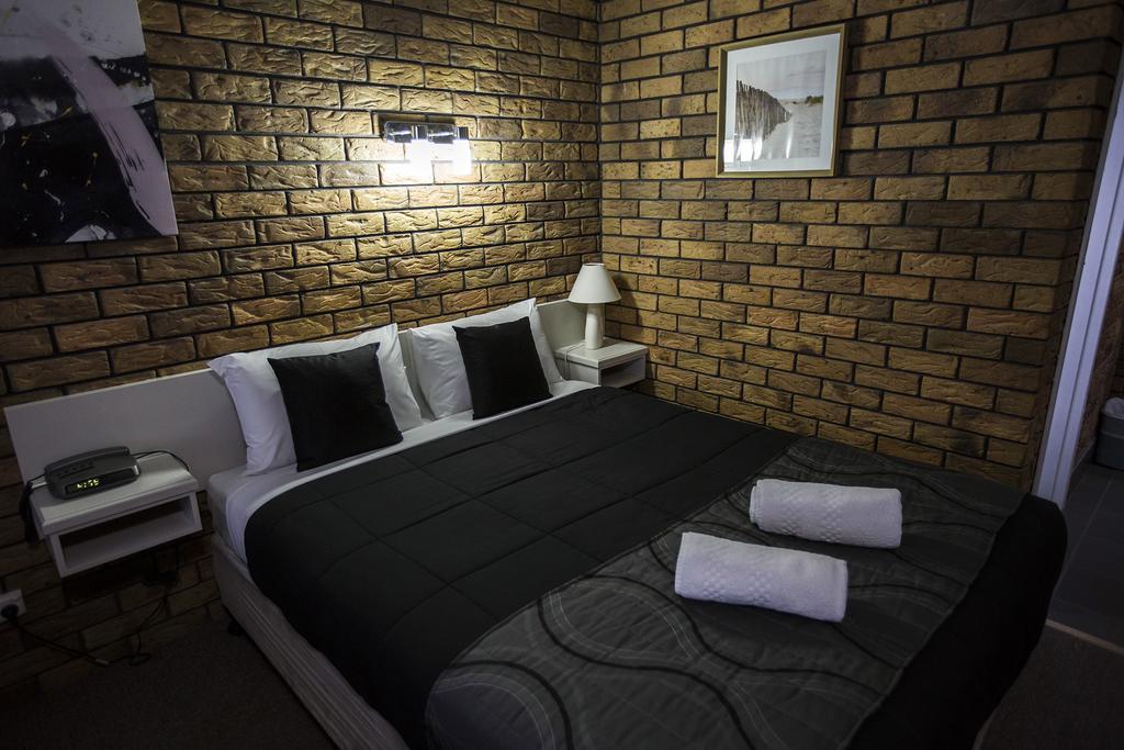 Park House Motor Inn Oakey Екстер'єр фото
