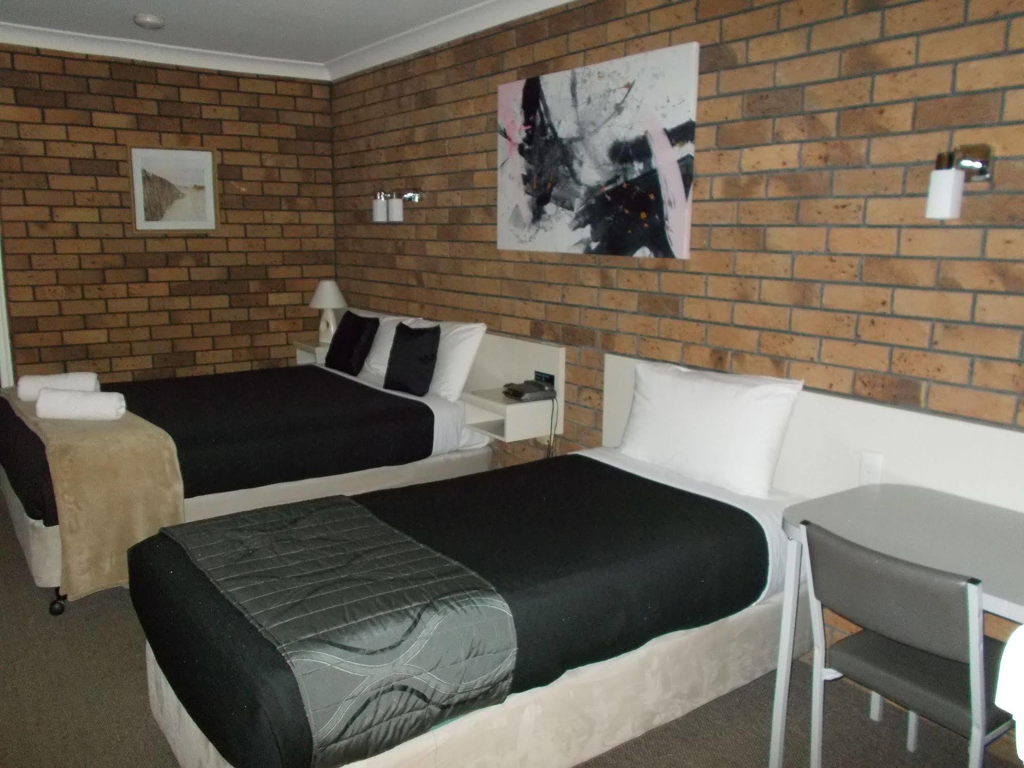 Park House Motor Inn Oakey Екстер'єр фото
