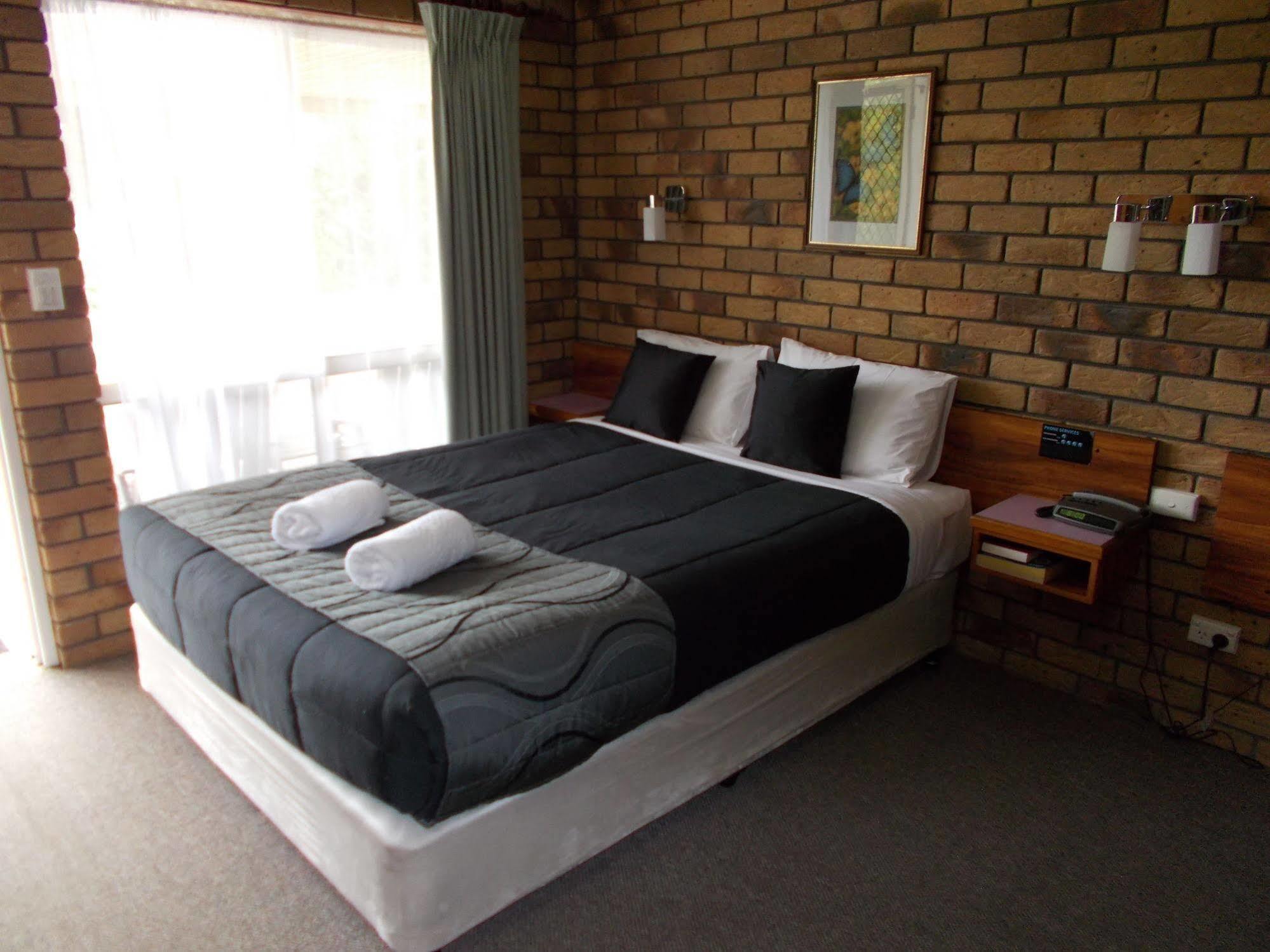 Park House Motor Inn Oakey Екстер'єр фото